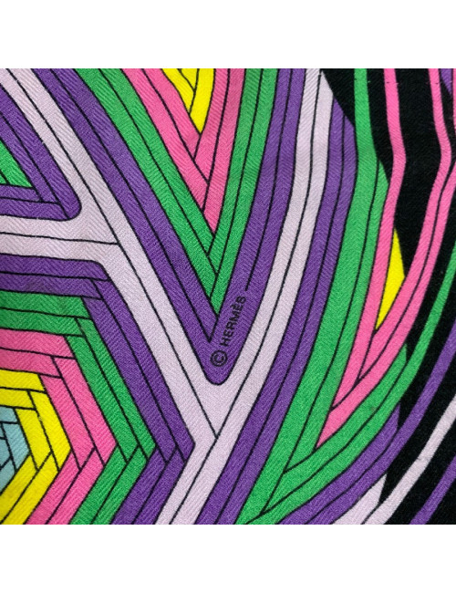 Châle HERMES 140 'L'Art du Temari' en cachemire et soie jaune