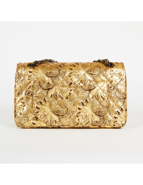 Sac Paris-Moscou CHANEL perforé doré, édition limitée