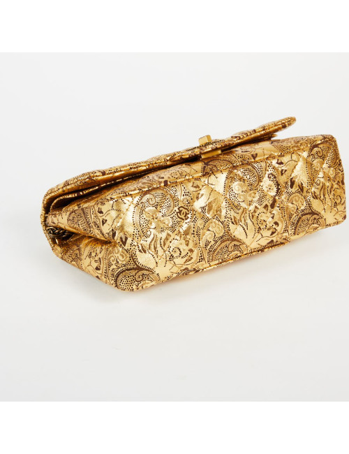 Sac Paris-Moscou CHANEL perforé doré, édition limitée