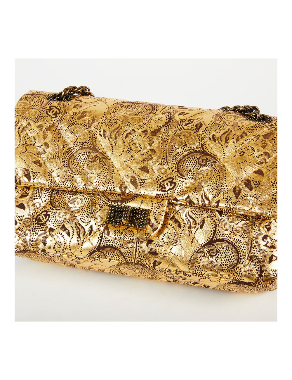 Sac Paris-Moscou CHANEL perforé doré, édition limitée