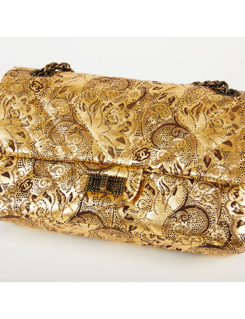Sac Paris-Moscou CHANEL perforé doré, édition limitée