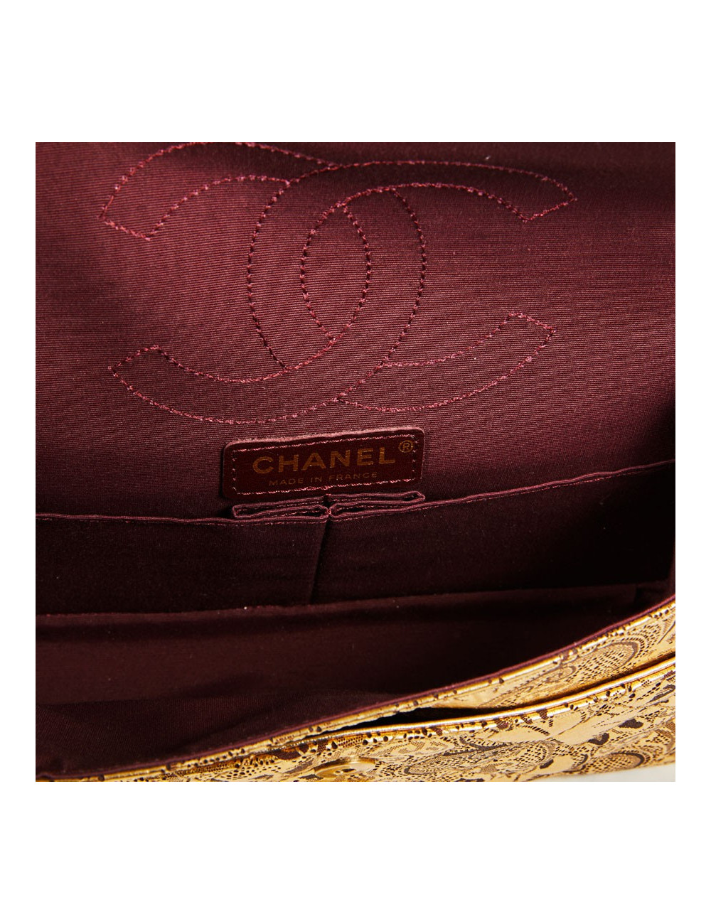 Sac Paris-Moscou CHANEL perforé doré, édition limitée