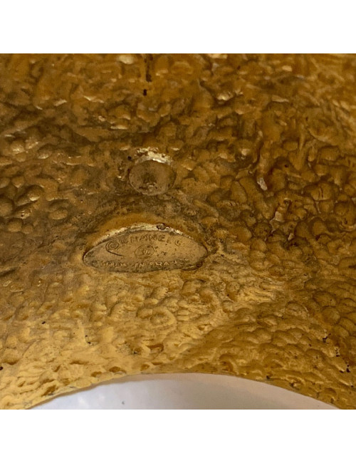 Manchette CHANEL dorée en métal et perle nacrée