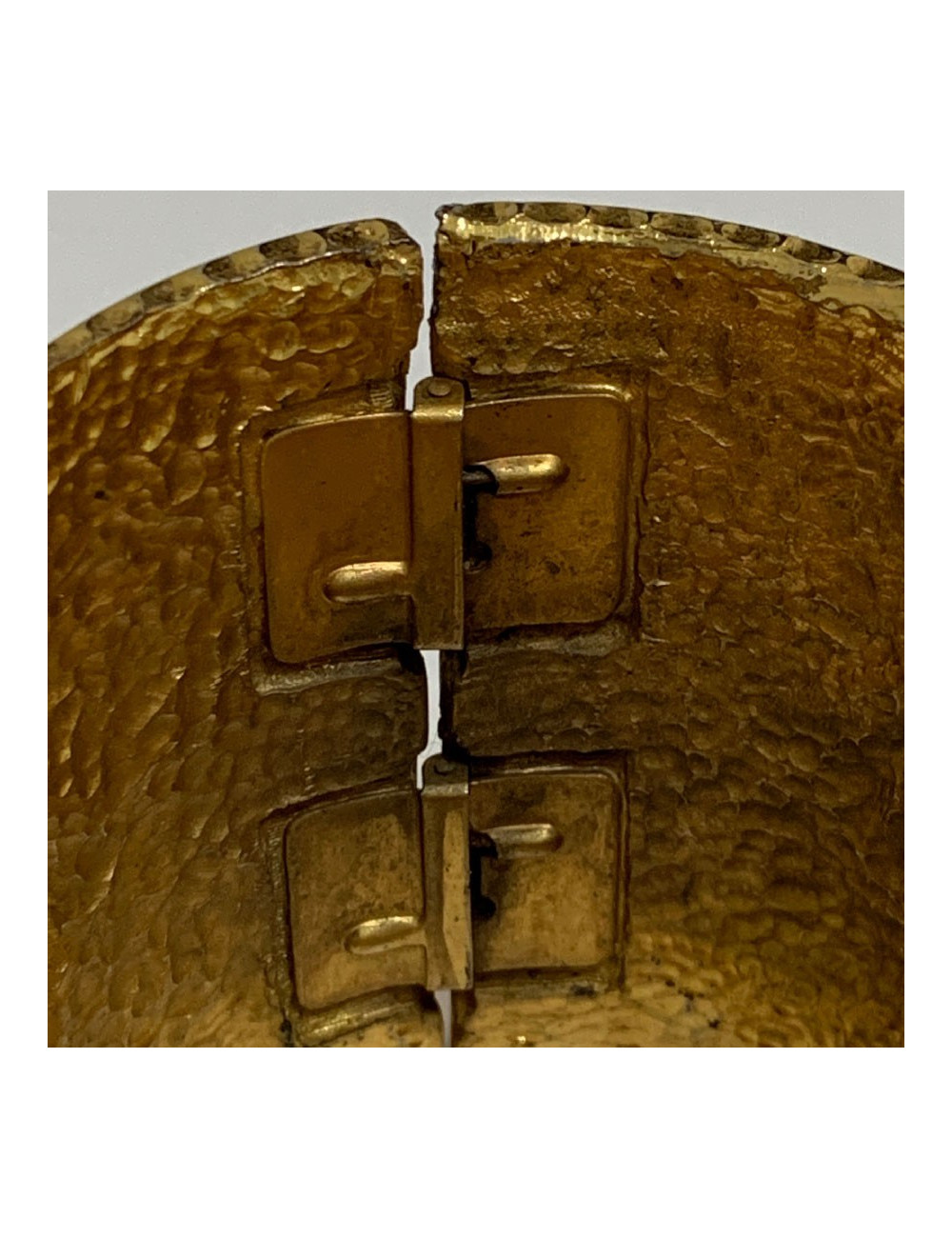 Manchette CHANEL dorée 90 '