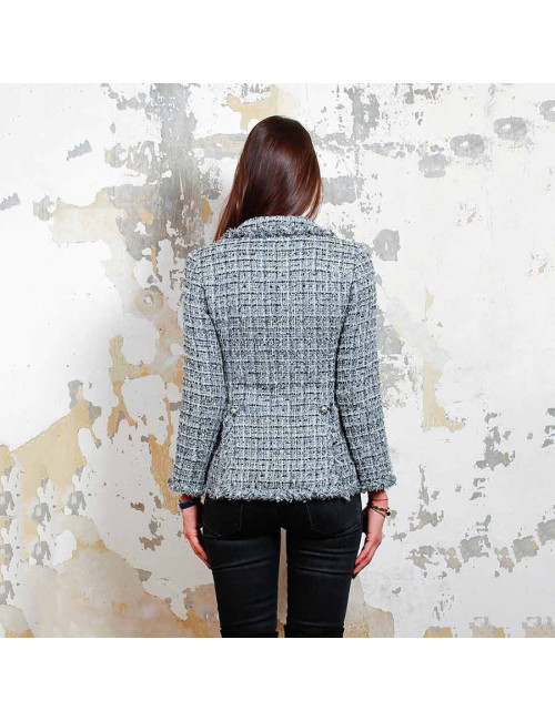 Veste T34 CHANEL en tweed gris avec fils blanc, rose et bleu