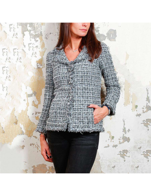 Veste T34 CHANEL en tweed gris avec fils blanc, rose et bleu