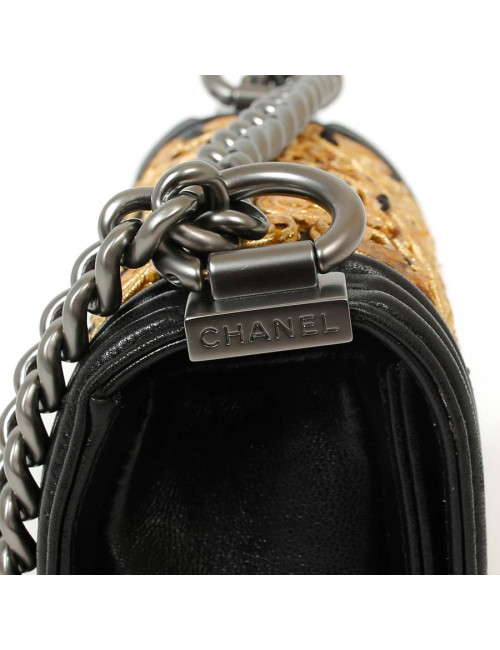 Min sac Boy CHANEL en cuir d'agneau noir et dentelle dorée
