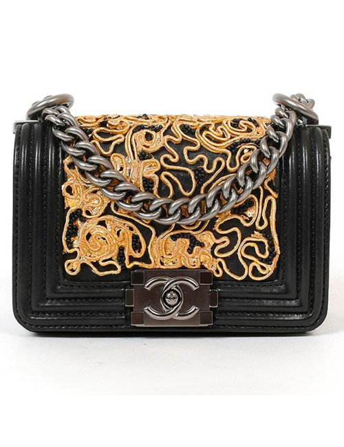 Mini sac Boy CHANEL cuir d'agneau noir et dentelle dorée