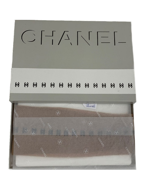 Collants CHANEL nude et logos CC noirs