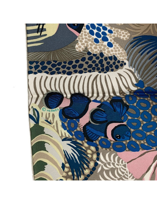 Carré HERMES Under The Waves en soie multicolore