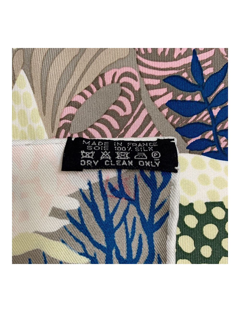 Carré 90 x90 HERMES soie 100%