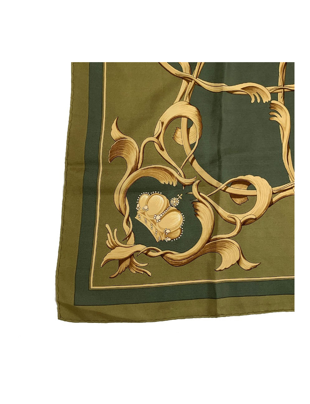 Carré HERMES SOIE 100 %