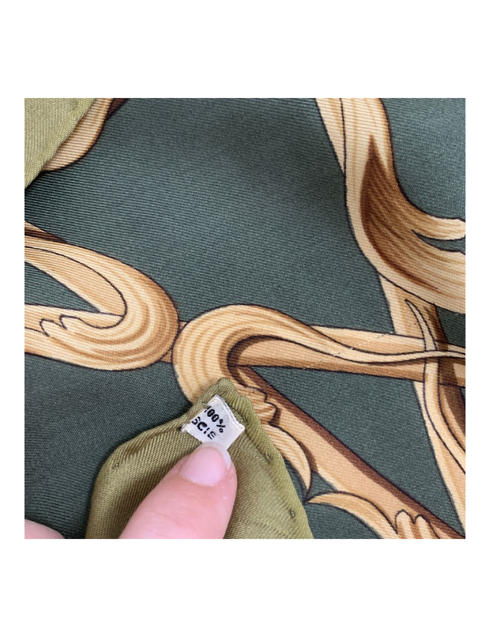 Carré HERMES Couronnes kaki