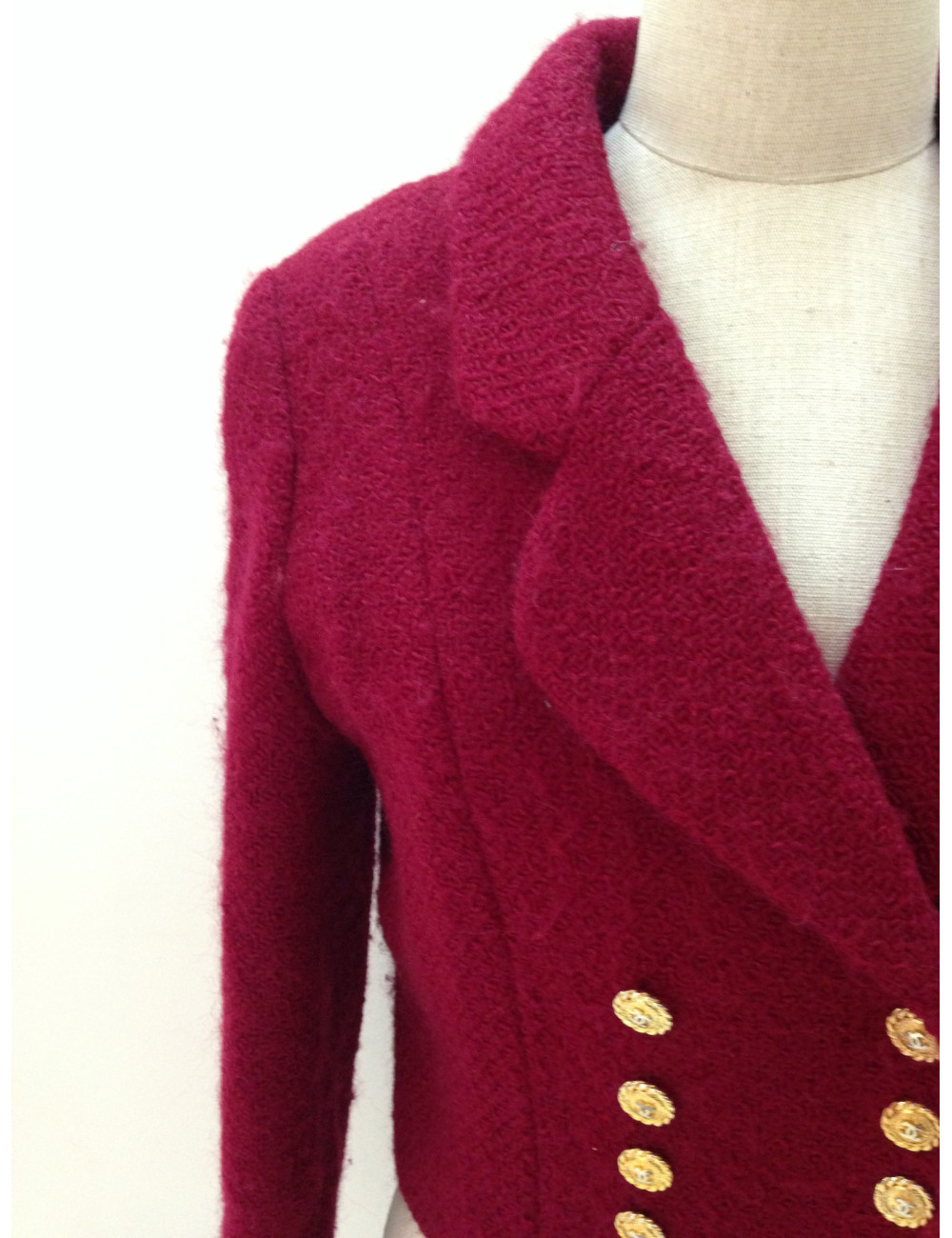 Veste en tweed rouge CHANEL