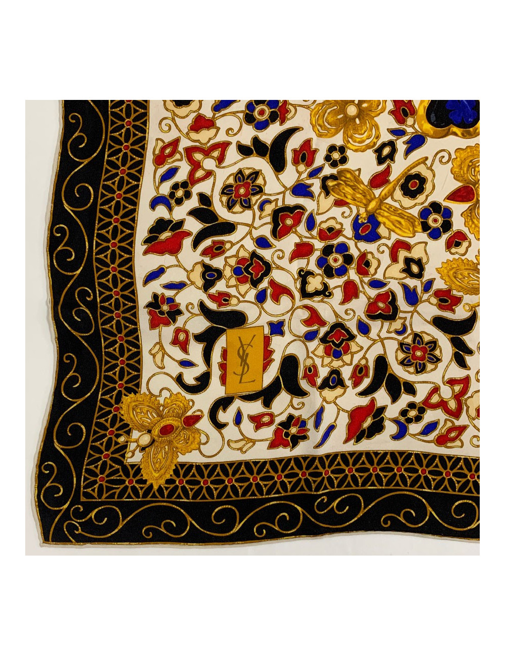 Carré YSL SAINT LAURENT soie 100%