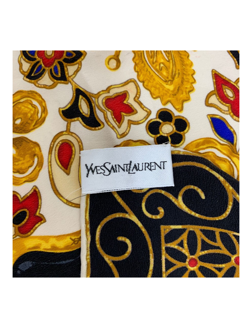 Carré YSL SAINT LAURENT soie 100%