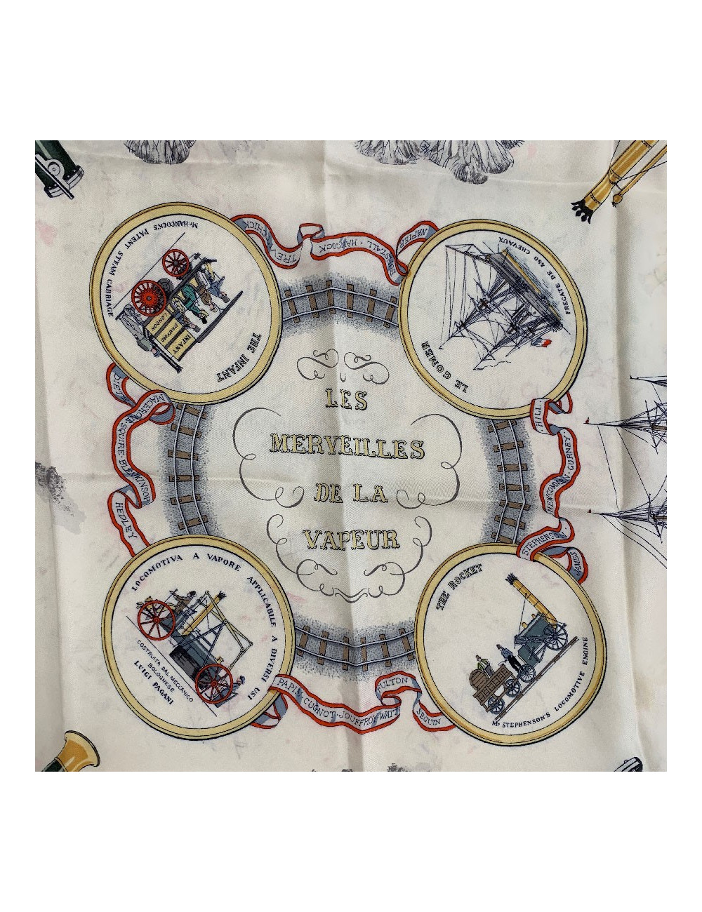 Foulard HERMES "Les merveilles de la vapeur" en soie bleue et beige