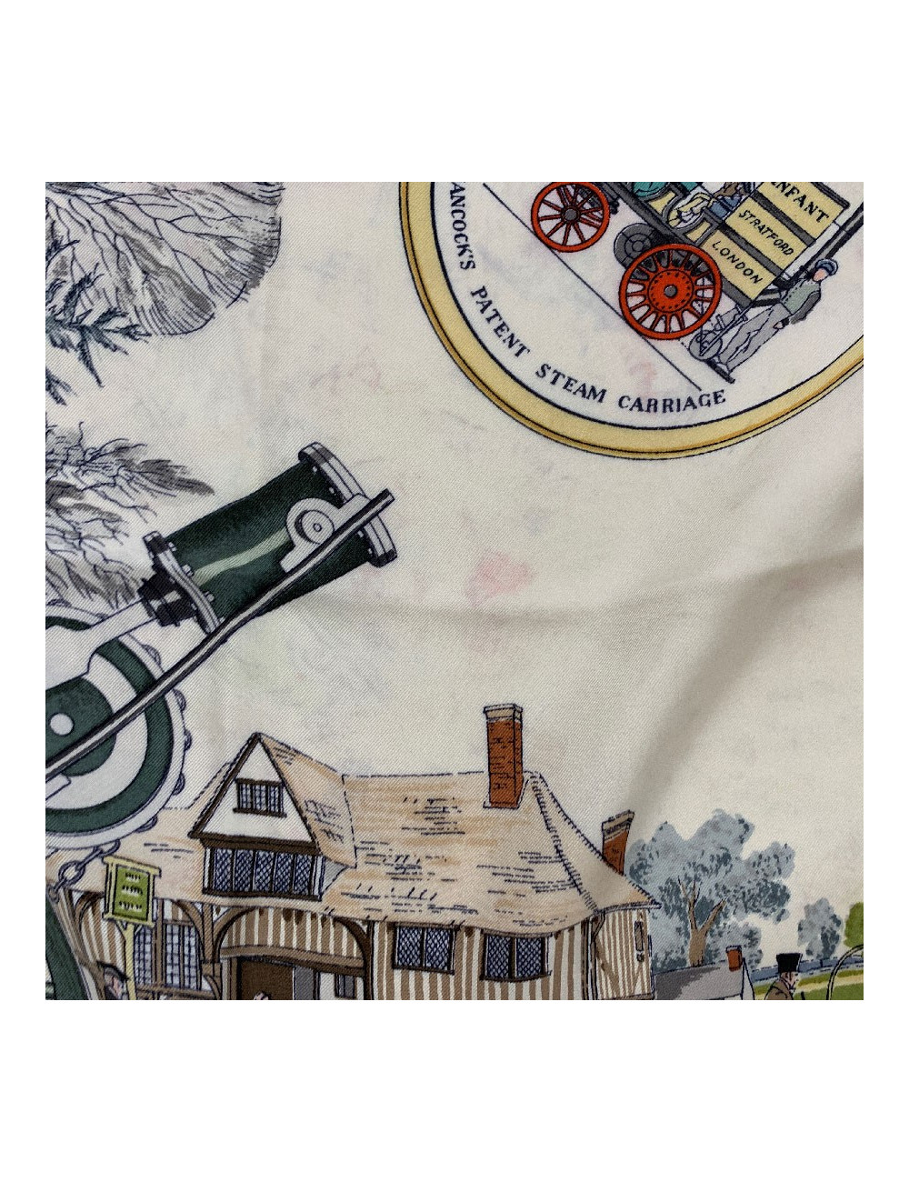 Carré HERMES "Les merveilles de la vapeur" soie 100%