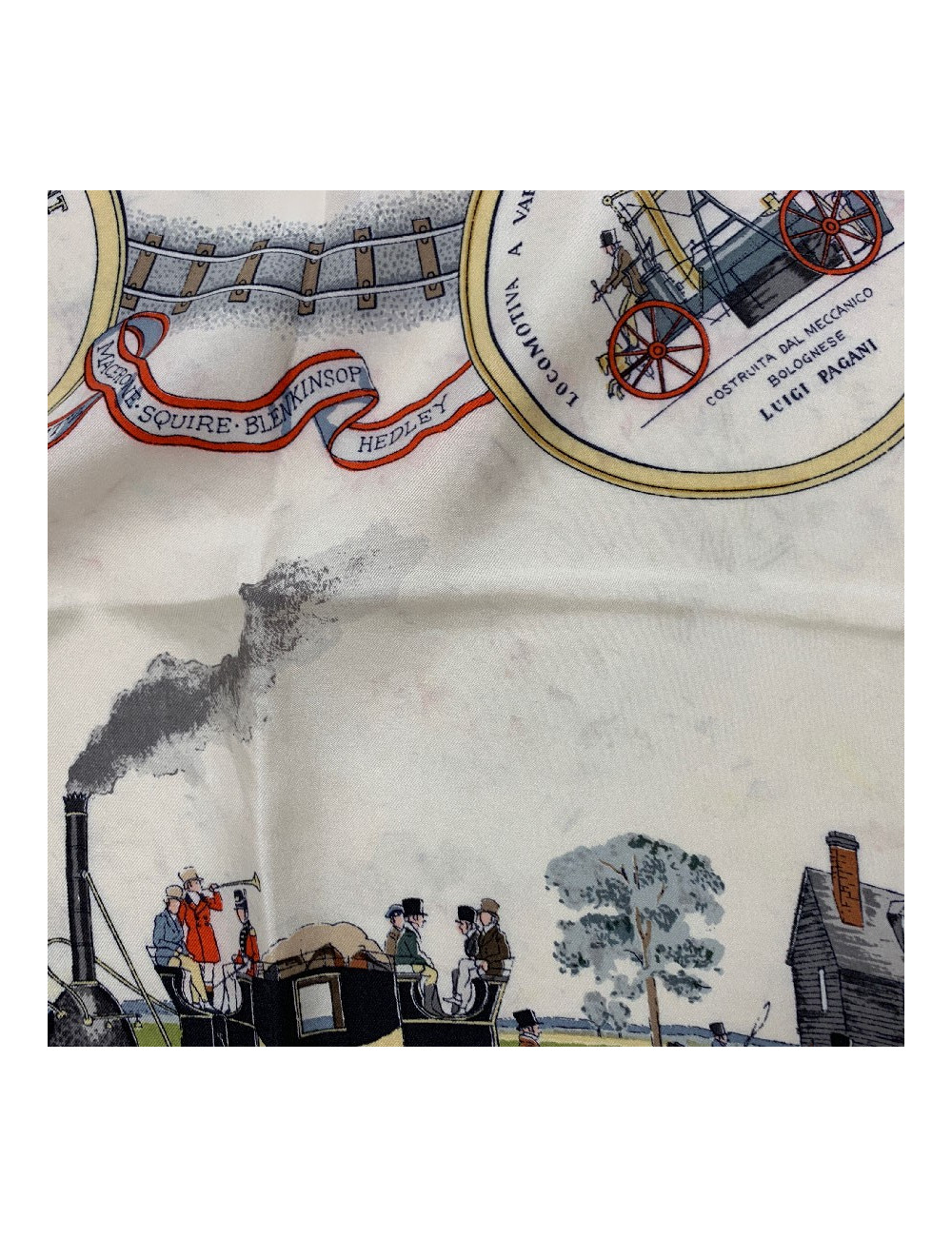 Carré HERMES "Les merveilles de la vapeur" soie 100%