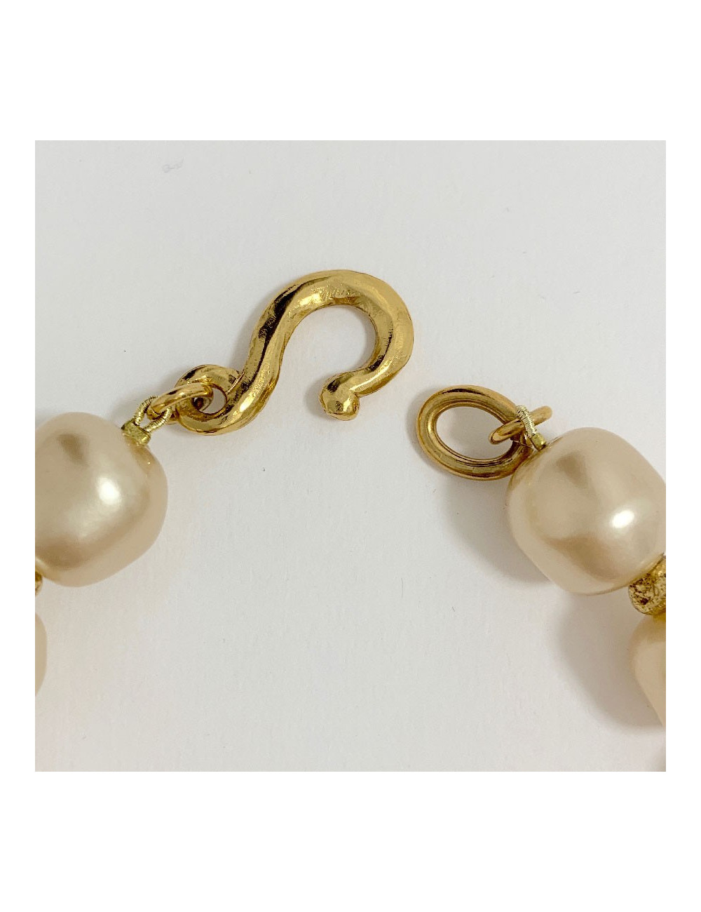 Collier JEAN LOUIS SCHERRER Vintage en perles nacrées