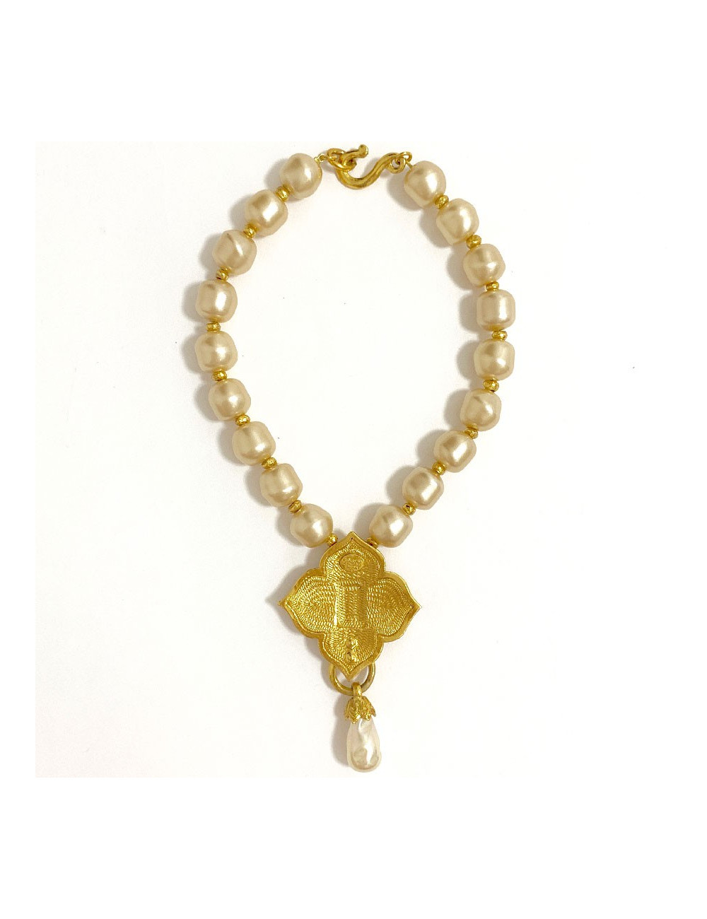 Collier JEAN LOUIS SCHERRER Vintage en perles nacrées