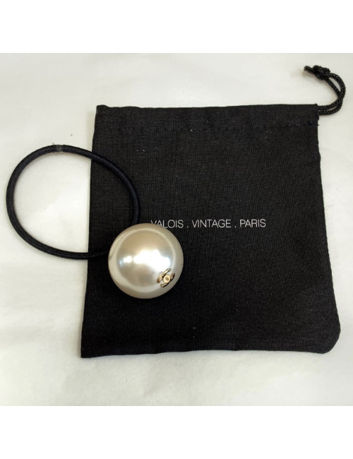 Bijou de cheveux "Chouchou" CHANEL noir avec perles nacrée