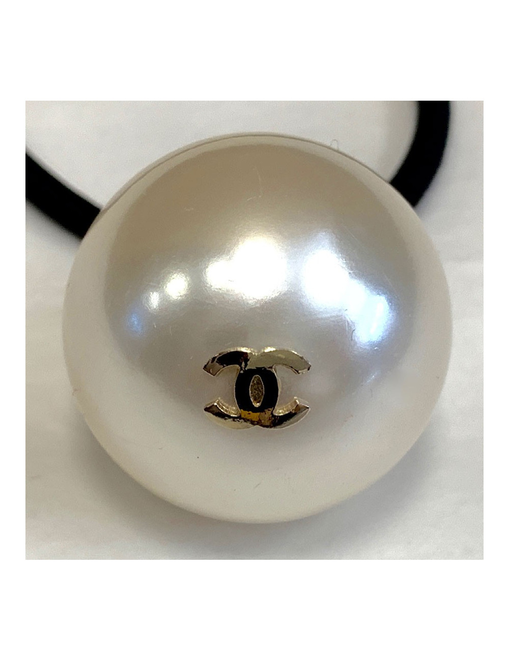 Bijou de cheveux Chouchou CHANEL noir avec perle nacrée