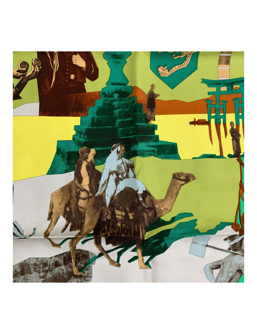 Carré HERMES Pierre Loti ou l'âme voyageuse' en soie verte 