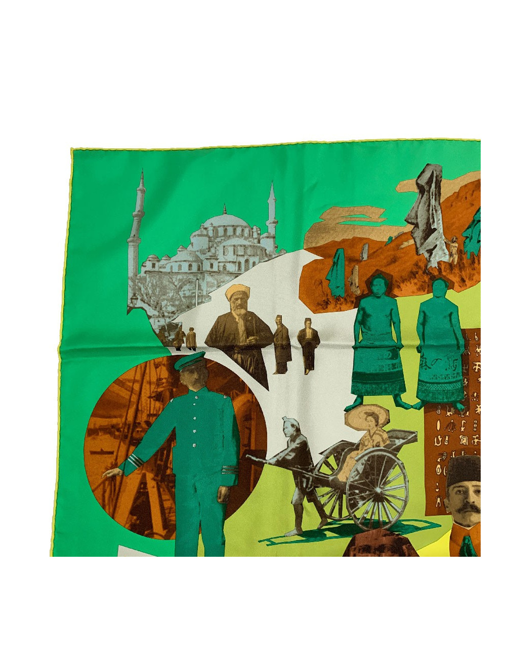 Carré HERMES Pierre Loti ou l'âme voyageuse' en soie verte 