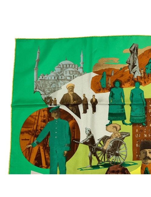 Carré HERMES "pierre Loti ou l'âme voyageuse" soie 100%