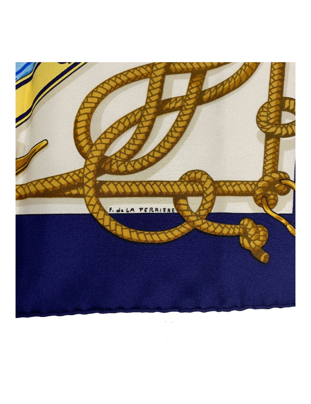 Foulard soie HERMES 'Retour de Pêche' en soie bleue