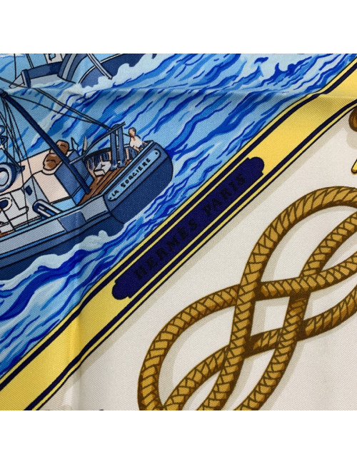 Foulard soie HERMES 'Retour de Pêche' en soie bleue