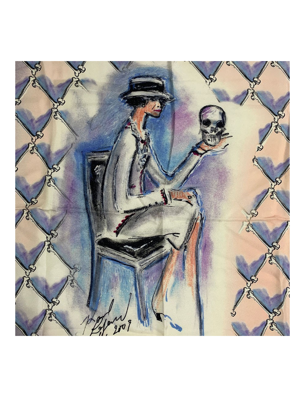 Carré CHANEL à l'éffigie de Coco 