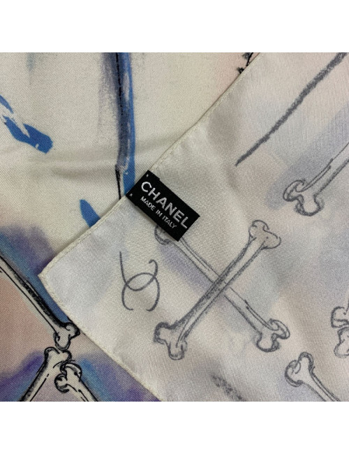 Foulard CHANEL Coco en soie ivoire édition limitée