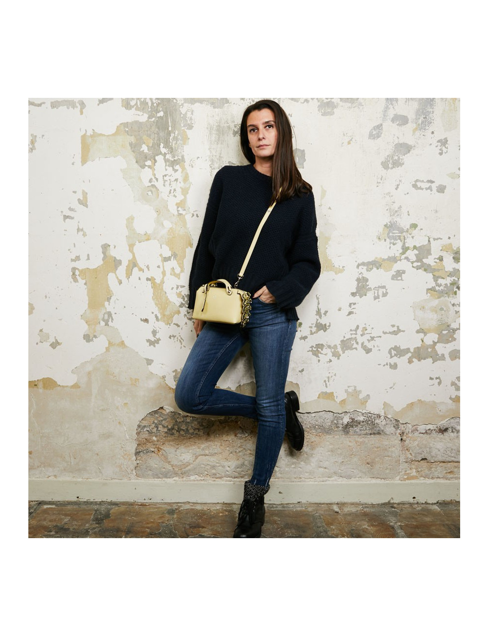 Sac FENDI jaune pale et strass