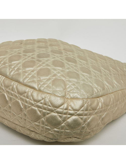 Sac DIOR en cuir matelassé perle dorée