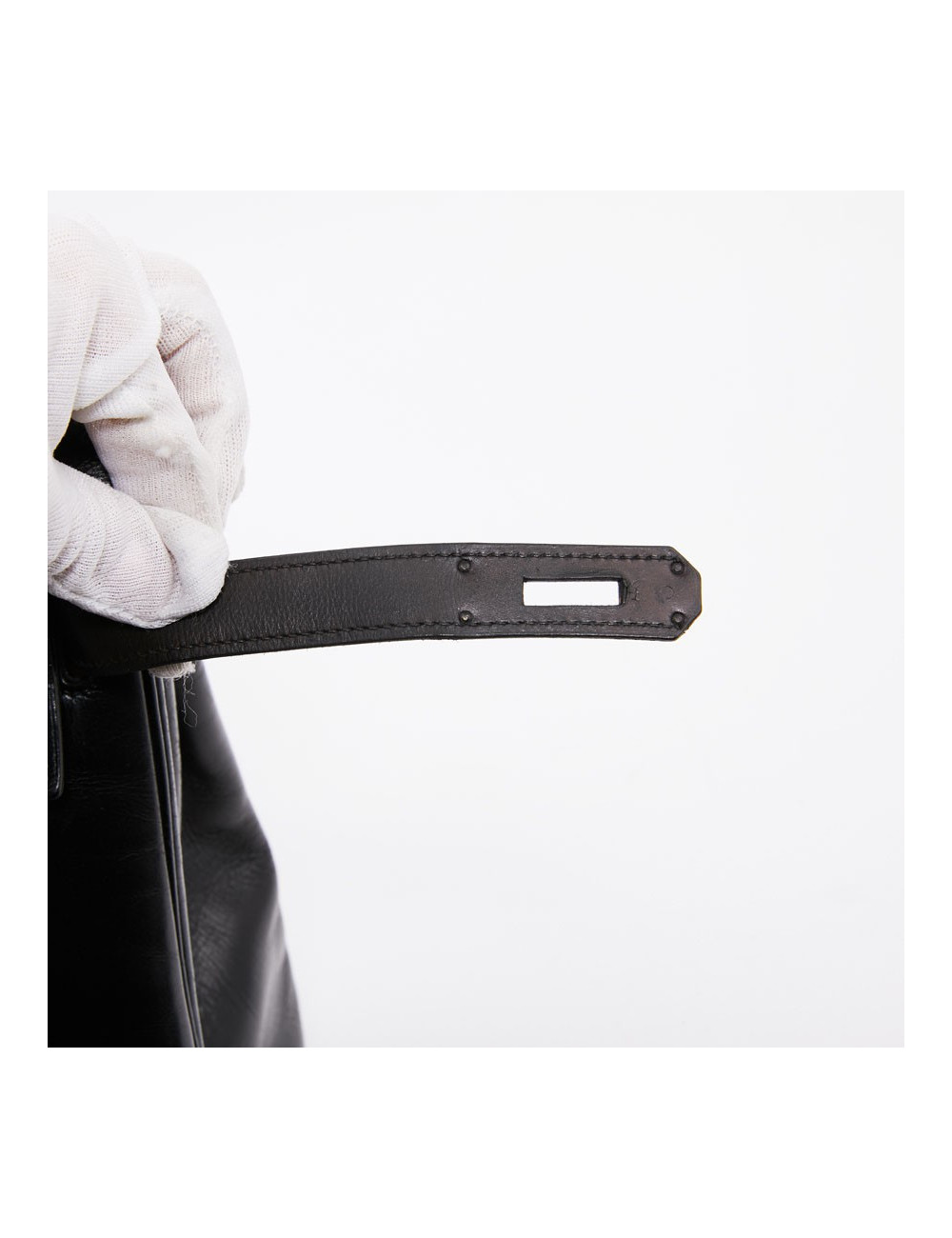 Kelly 32 HERMES black vintage box bag