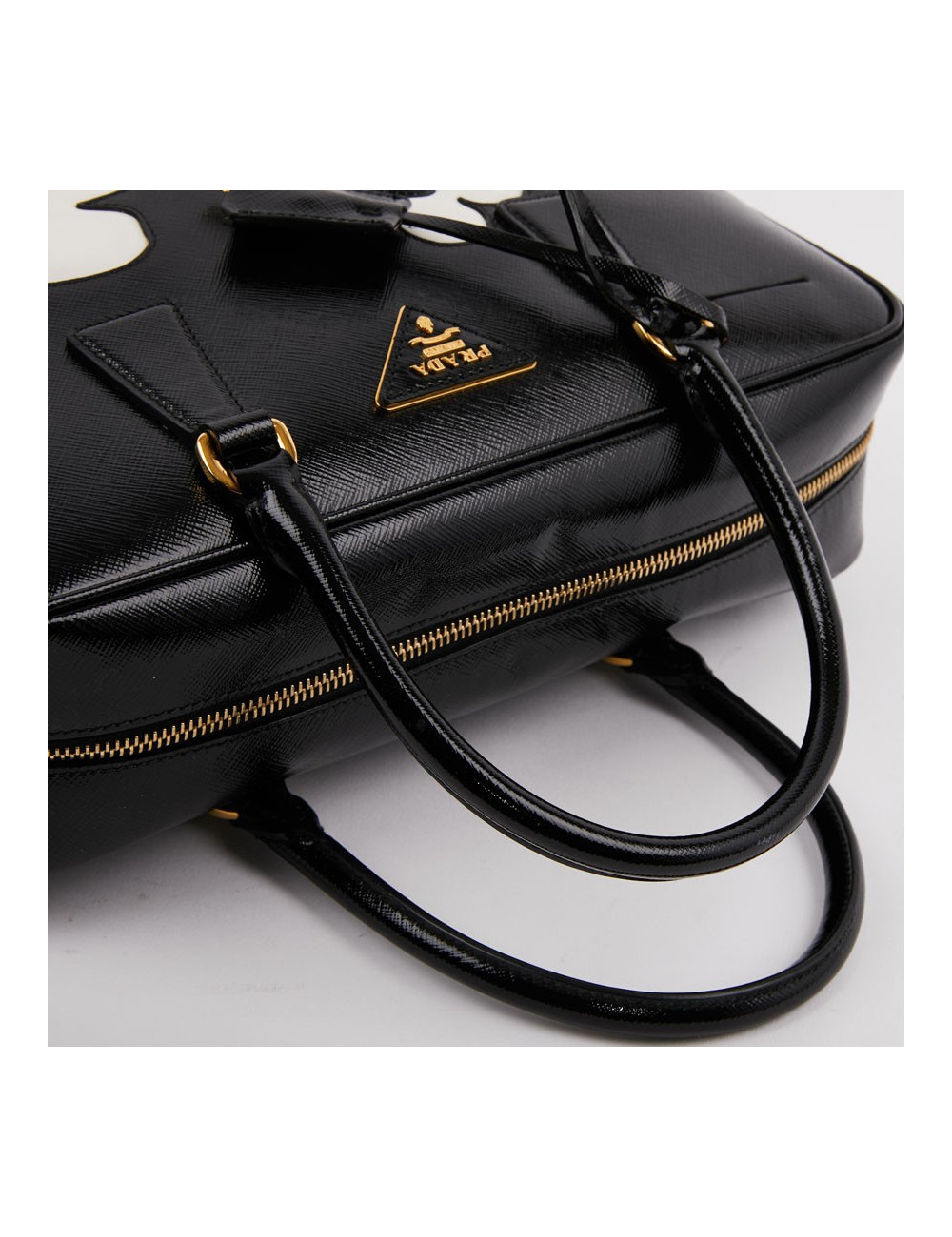 Sac PRADA  Baulleto en cuir Saffiano verni noir