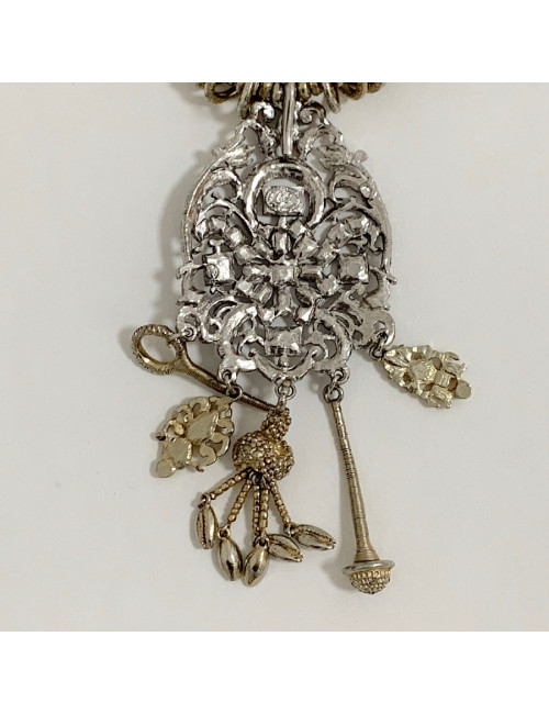 Sautoir CHRISTIAN LACROIX avec imposant pendentif 