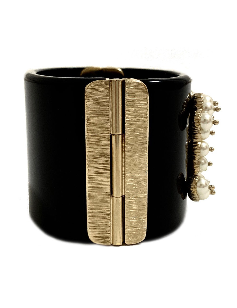 Manchette CHANEL CC en résine noire et CC en perles