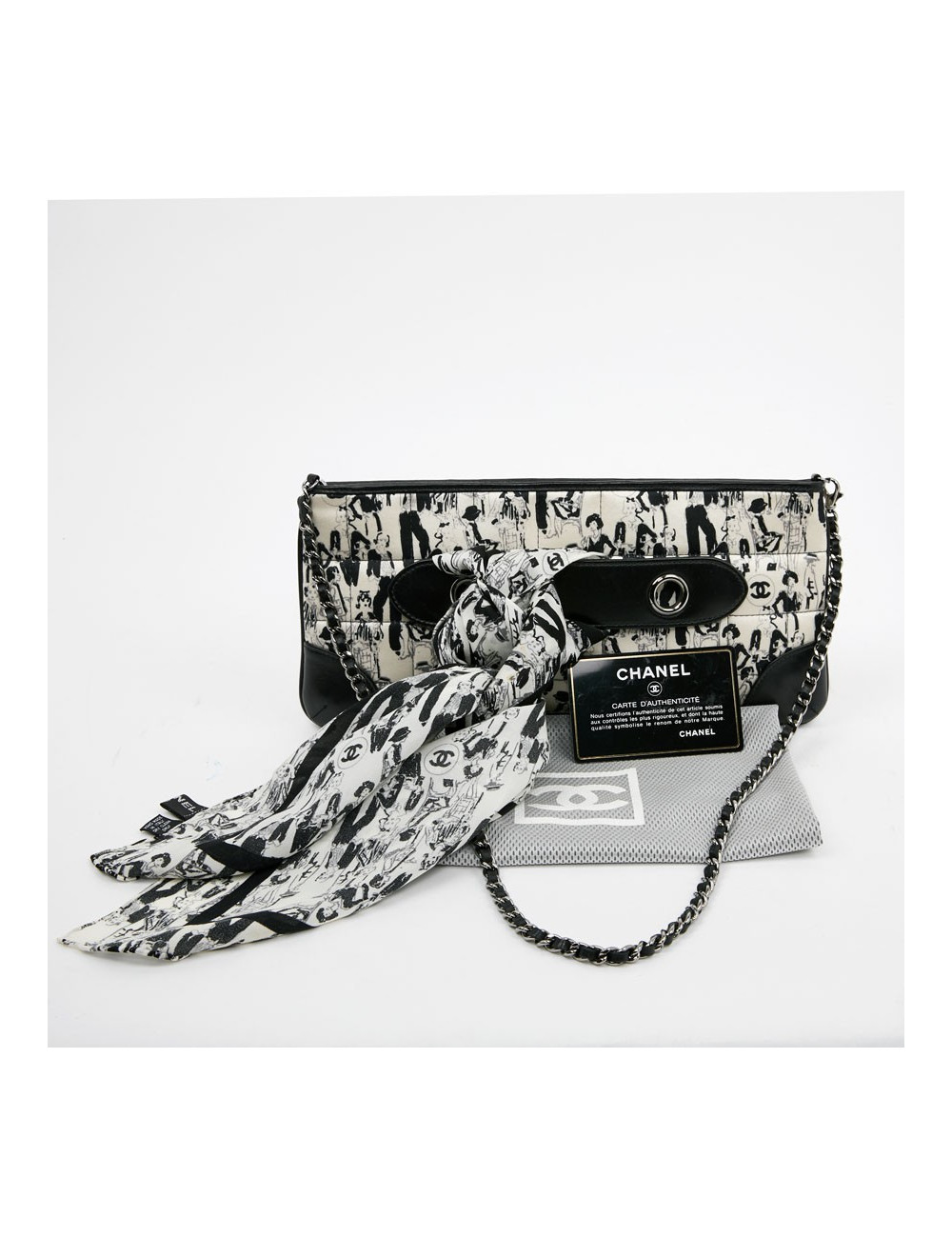 Pochette CHANEL soie noire