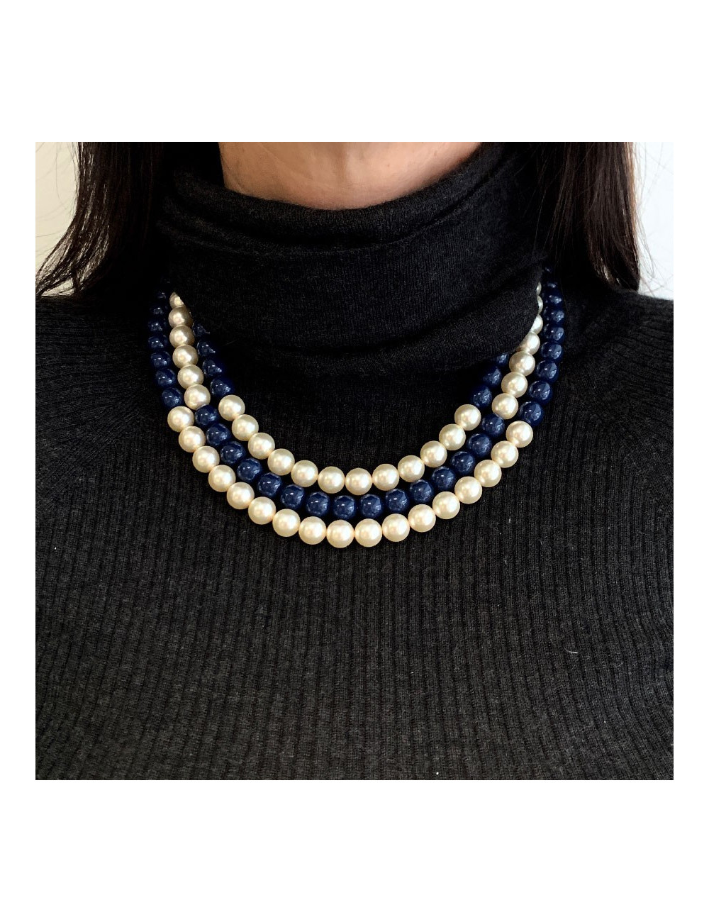 Sautoir CHANEL triple rangs perles bleues