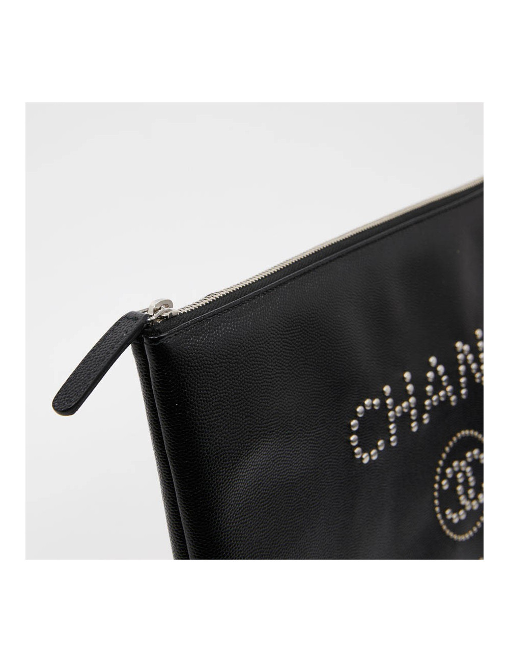 Pochette CHANEL en cuir noir