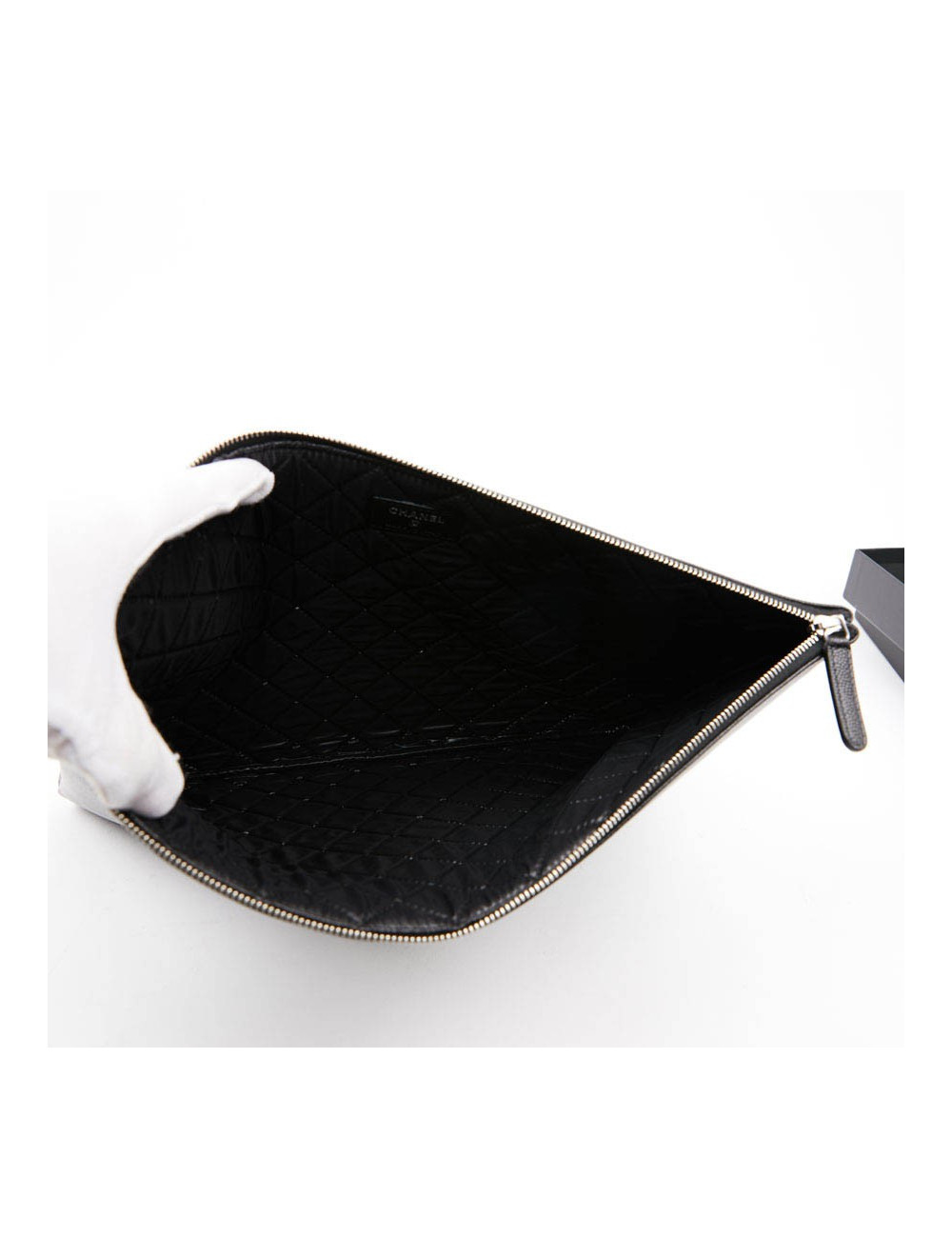 Pochette CHANEL en cuir noir