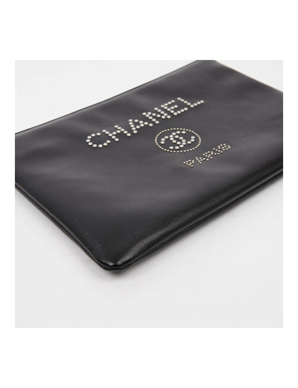 Pochette CHANEL en cuir noir