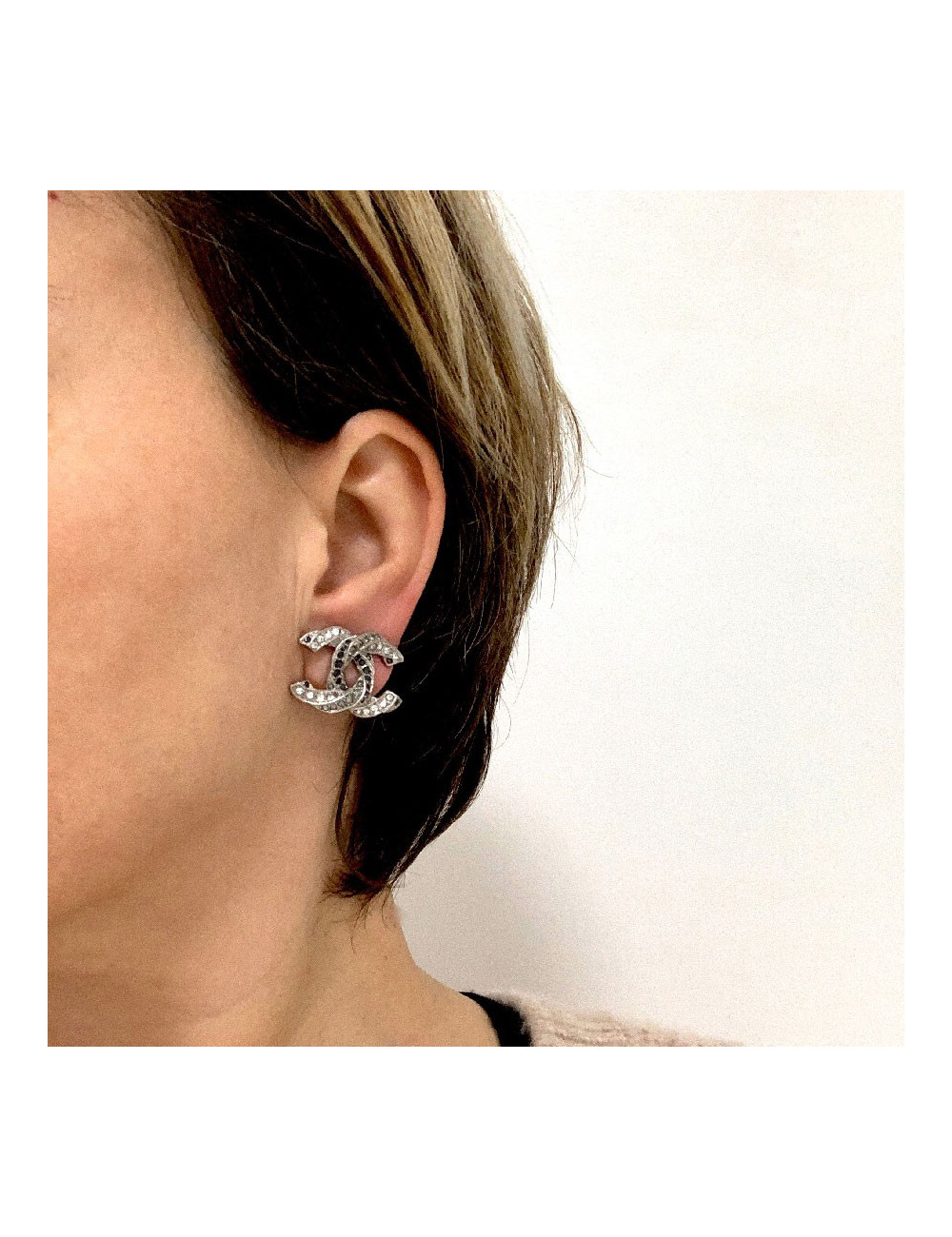 Clip CHANEL CC strass argenté