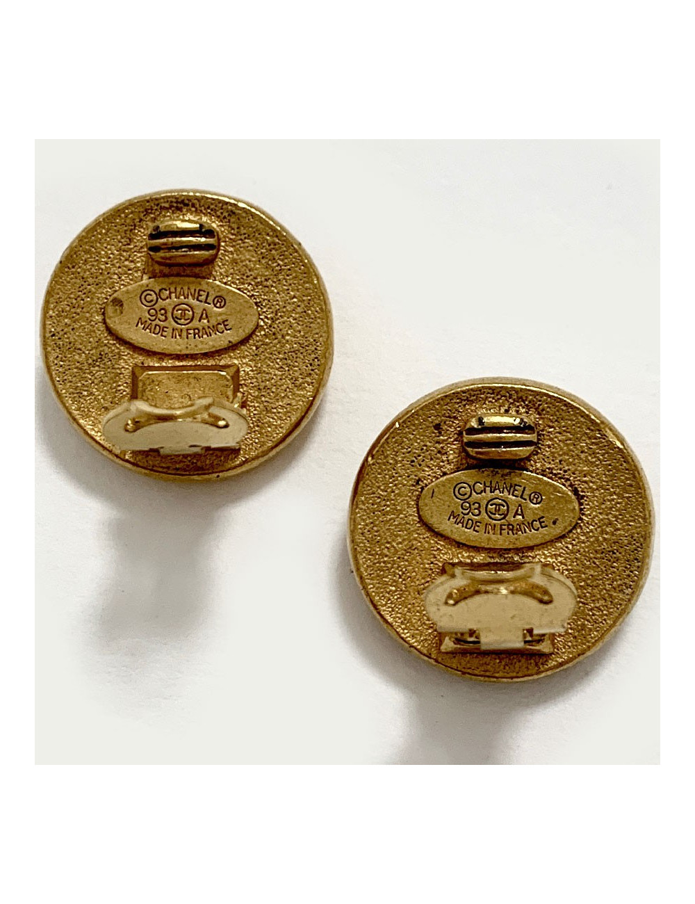 Clips d'oreille CHANEL occasion dorés