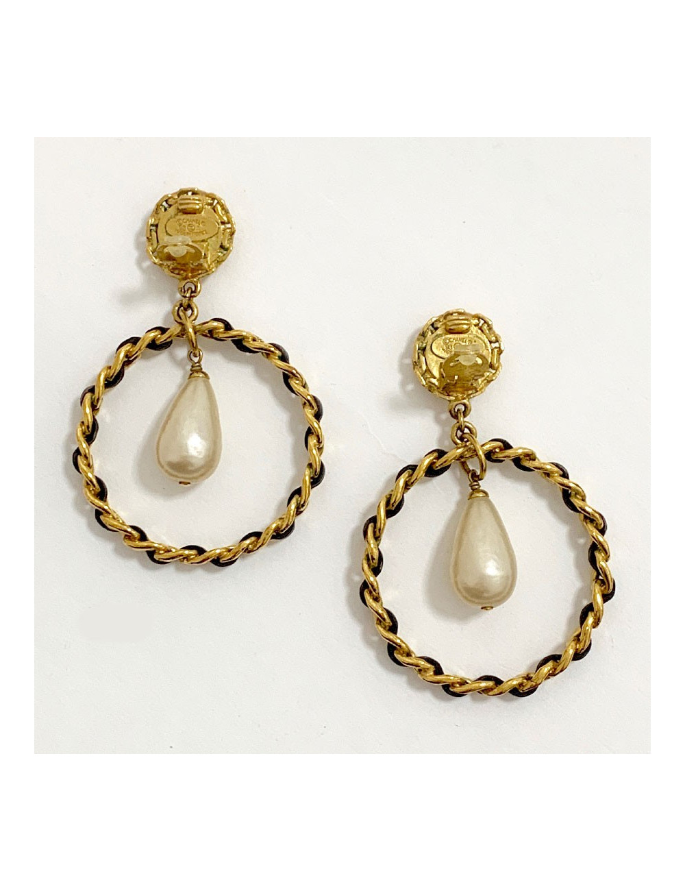 Boucle d’oreille chanel chaine et cuir