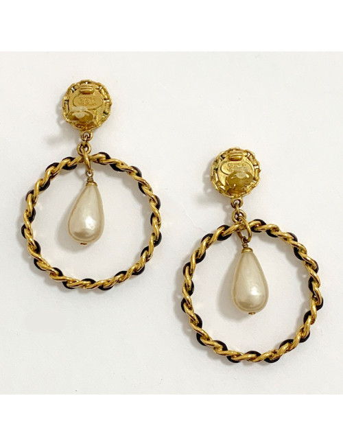 Boucle d’oreille chanel chaine et cuir