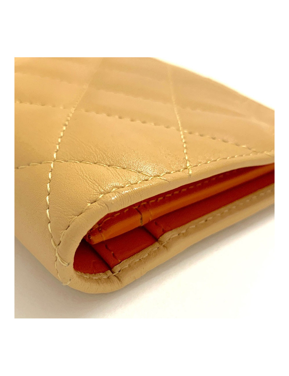 Portefeuille CHANEL cuir d'agneau beige matelassé